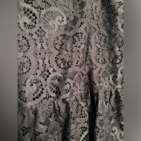 Lilly Pulitzer- lace split neck onyx black blouse flirty pouf sleeve Jaclynne L - Picture 9 of 16